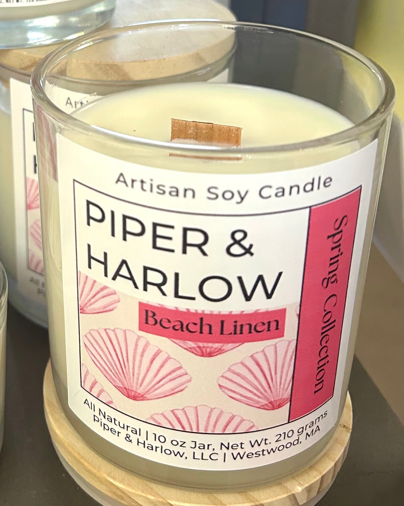 Beach Linen soy candle with crackling wood wick
