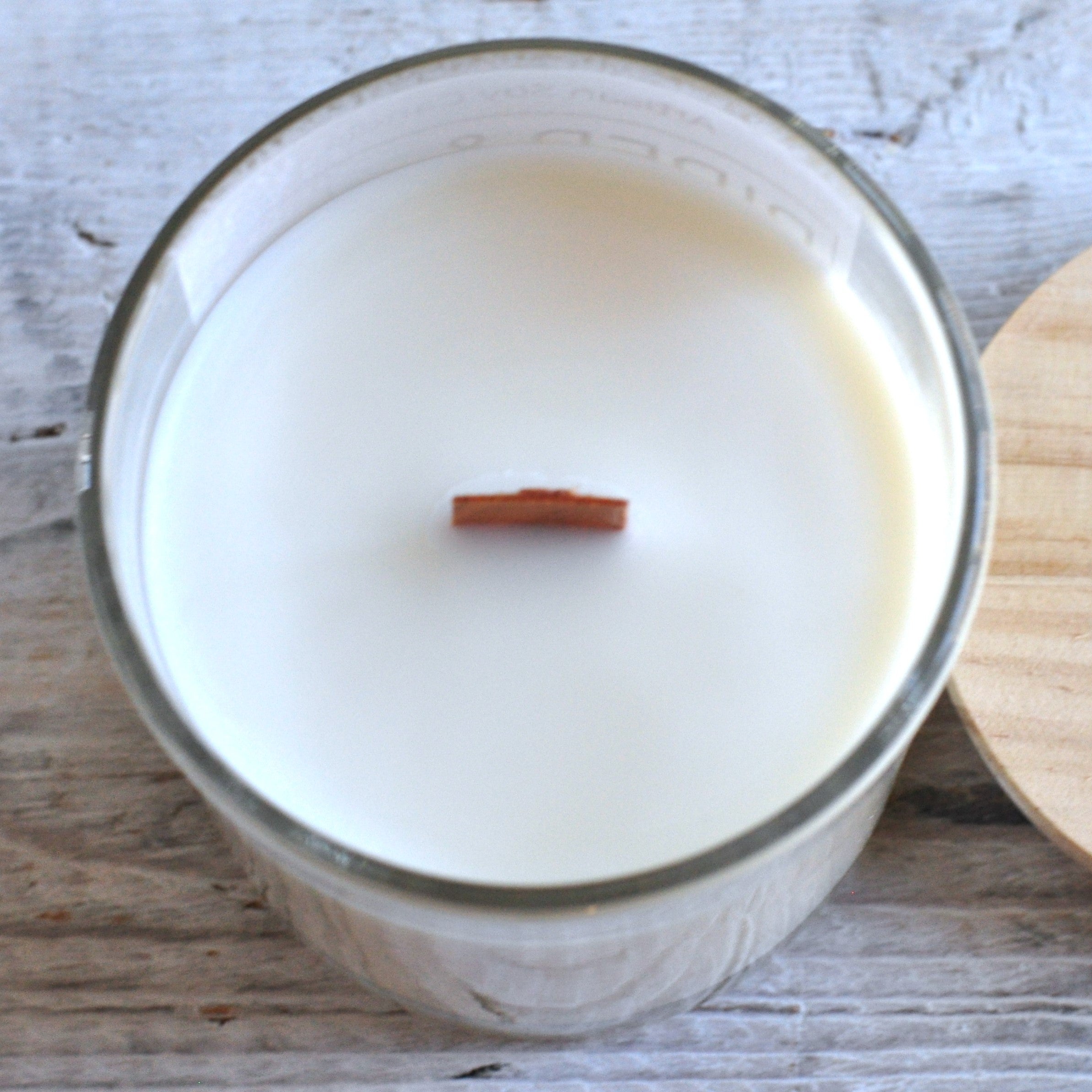 Birds eye view of candle with wood wick.