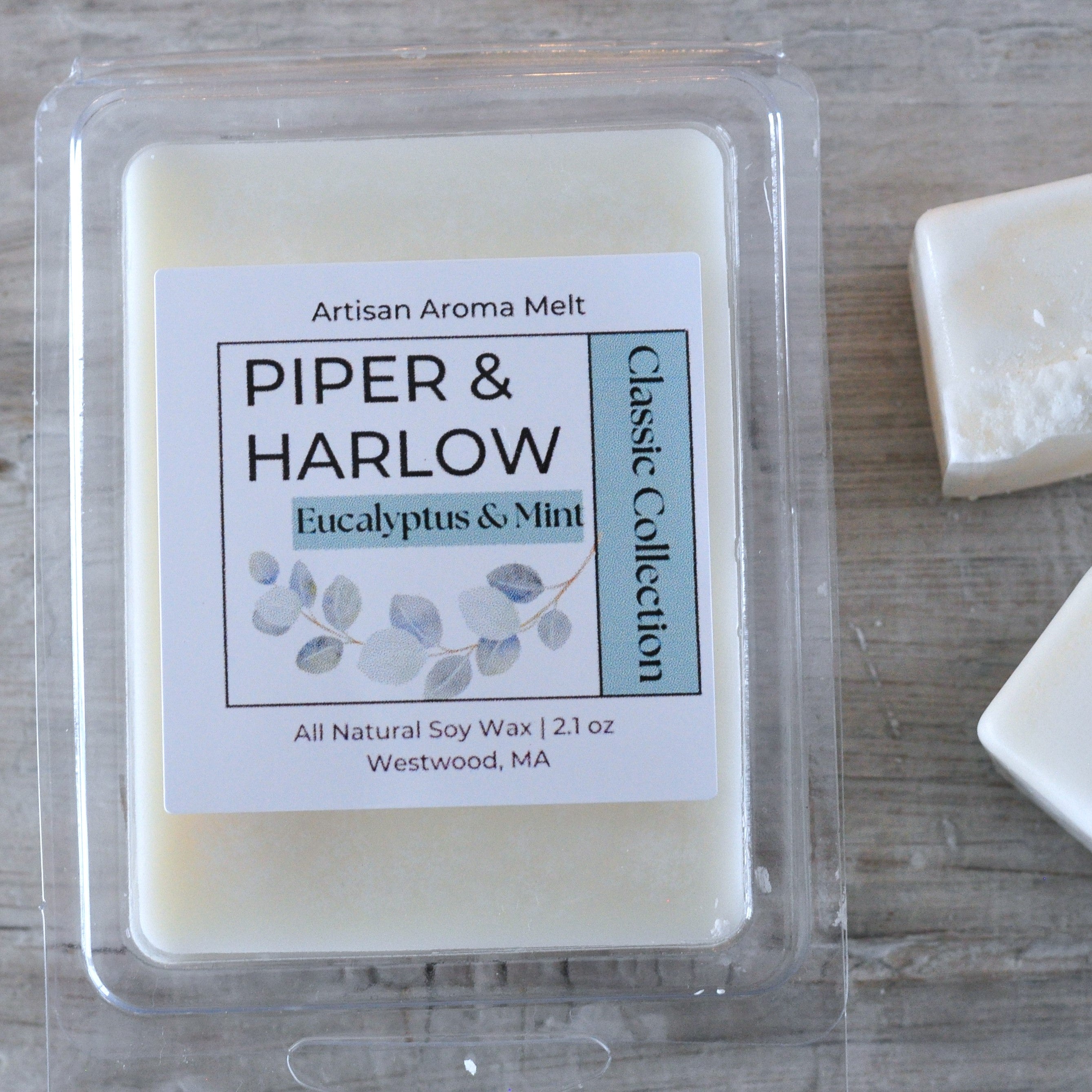 Wax melts in Eucalyptus and mint fragrance.