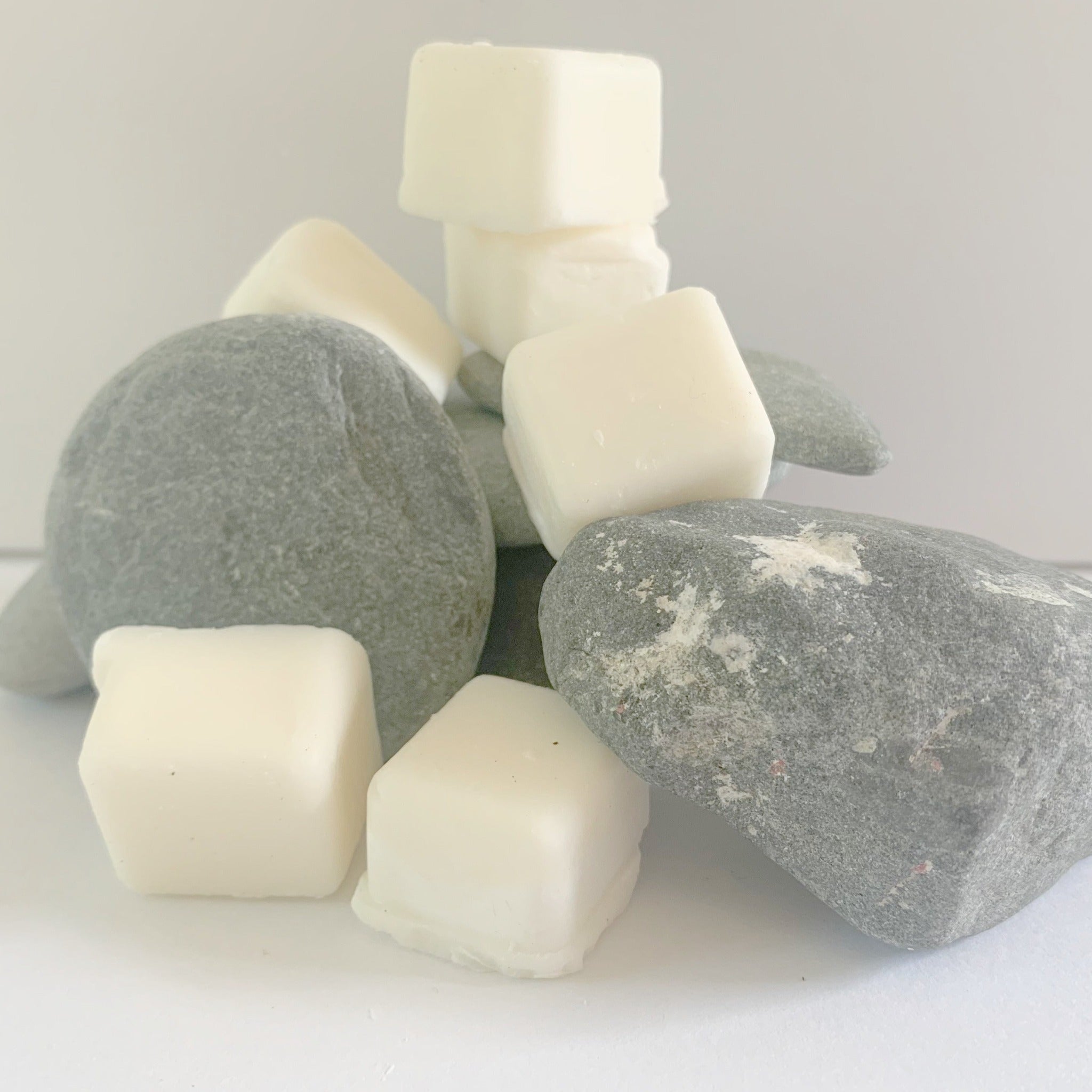 Aroma melts and decorative rocks.