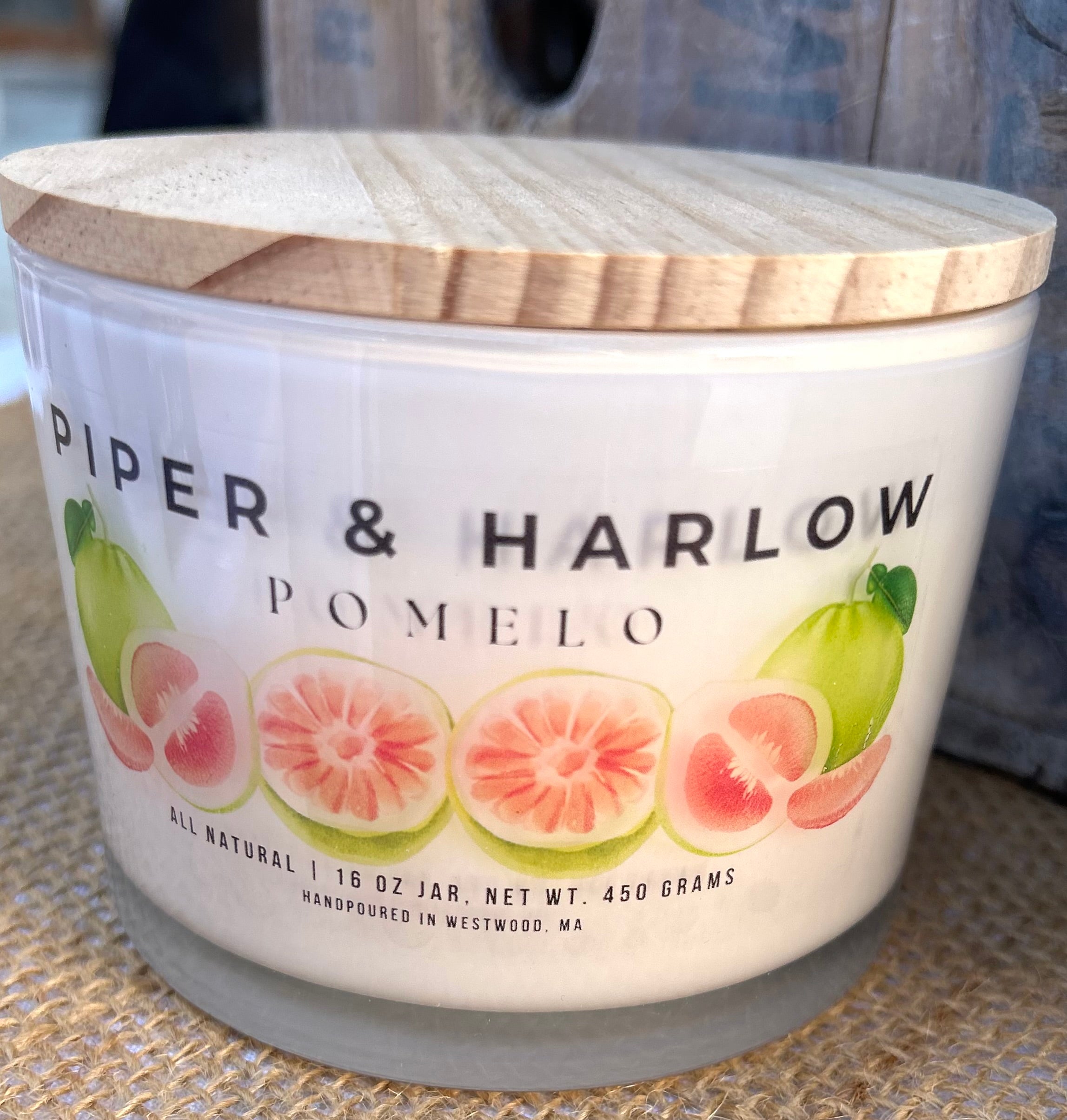 Pomelo large soy candle with s-wick
